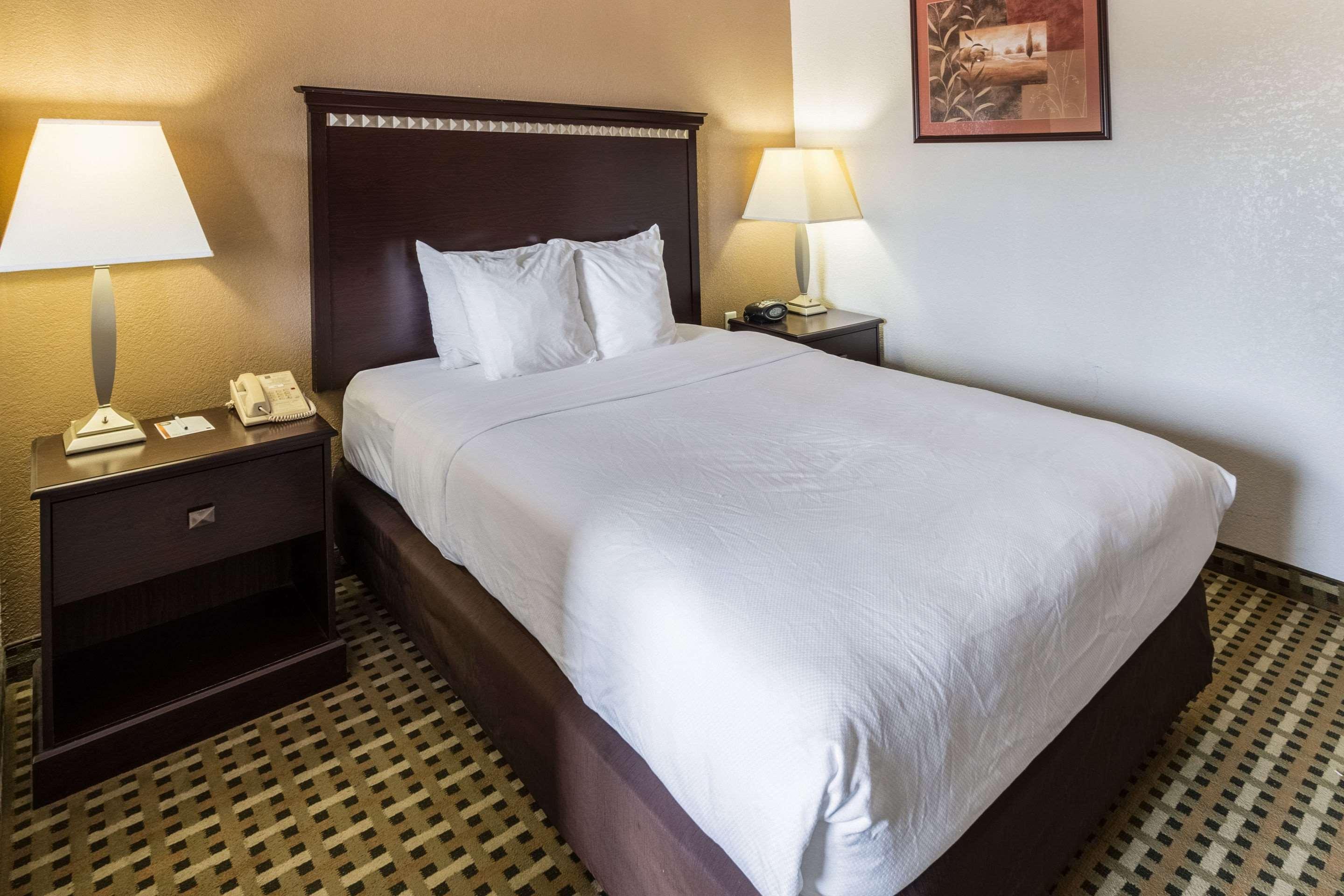 Quality Suites Burleson - Ft Worth Kültér fotó